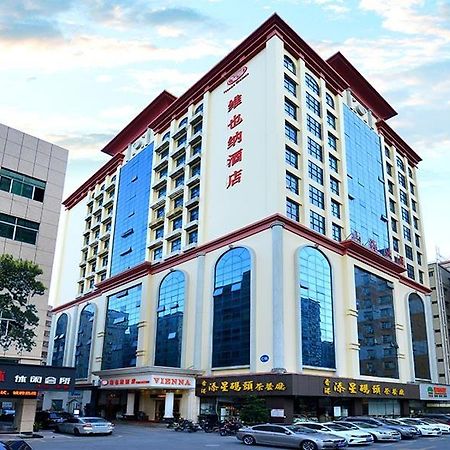 Vienna Classic Hotel Shenzhen Bantian Wuhe Avenue Bagian luar foto
