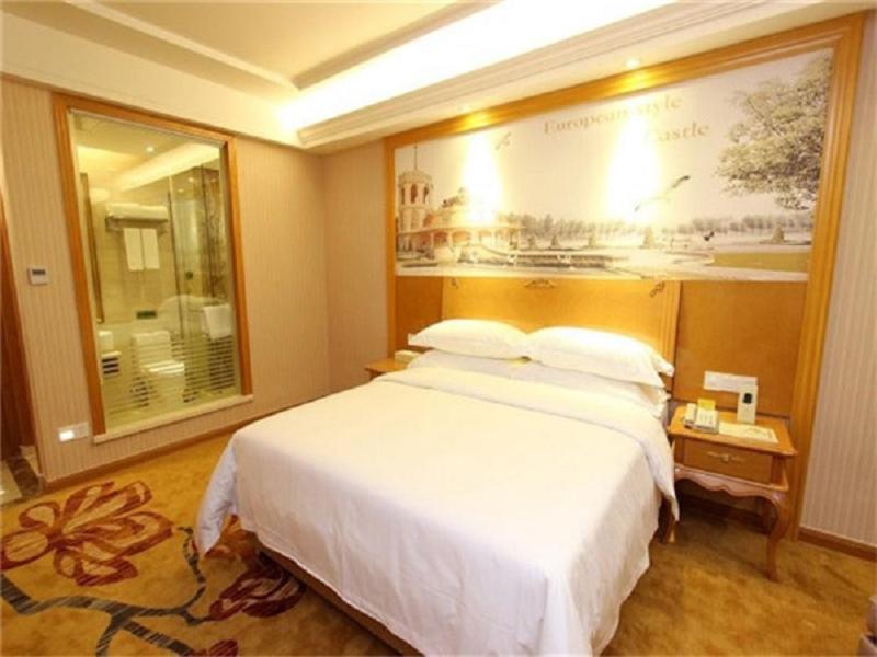 Vienna Classic Hotel Shenzhen Bantian Wuhe Avenue Bagian luar foto