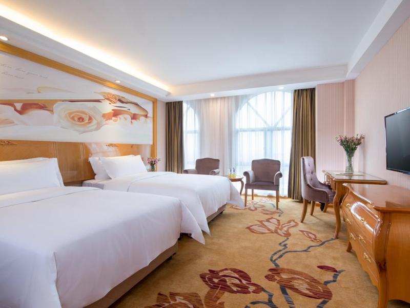 Vienna Classic Hotel Shenzhen Bantian Wuhe Avenue Bagian luar foto