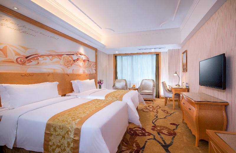 Vienna Classic Hotel Shenzhen Bantian Wuhe Avenue Bagian luar foto
